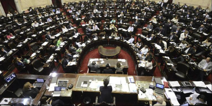 阿根廷议会通过养老金改革方案