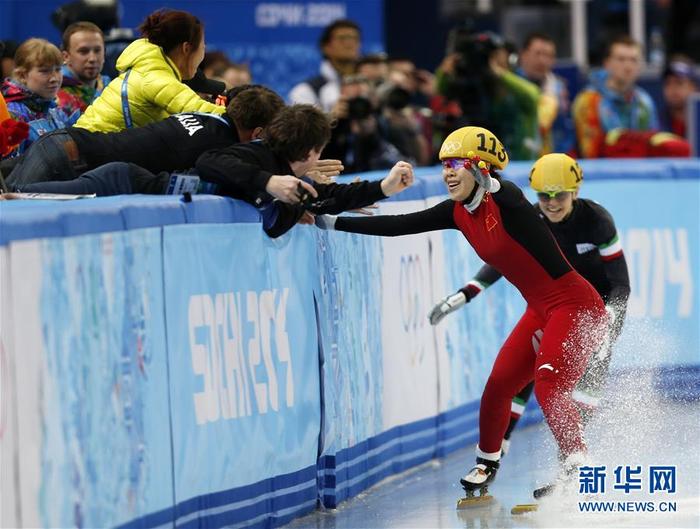 缺雪也挡不住热情！外媒称中国孩子正爱上冬季运动