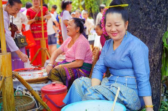【彩云之南•<a href='http://travel.sina.com.cn/xishuangbanna-lvyou/?from=b-keyword' >西双版纳</a>】7天6晚,玩转傣历新年泼水盛会