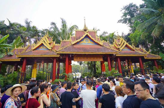 【彩云之南•<a href='http://travel.sina.com.cn/xishuangbanna-lvyou/?from=b-keyword' >西双版纳</a>】7天6晚,玩转傣历新年泼水盛会