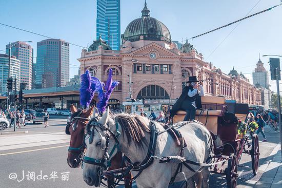 【<a href='http://travel.sina.com.cn/aodaliya-lvyou/?from=b-keyword' ><em><em><em><em>澳大利亚</em></em></em></em></a>】在低调奢华中寻找极致的美 <wbr>- <wbr><a href='http://travel.sina.com.cn/moerben-lvyou/?from=b-keyword' ><em><em><em>墨尔本</em></em></em></a>篇