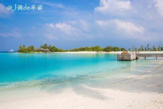 【<a href='http://travel.sina.com.cn/maerdaifu-lvyou/?from=b-keyword' >马尔代夫</a>】四季库达岛:小而美的<a href='http://travel.sina.com.cn/maerdaifu-lvyou/?from=b-keyword' >马尔代夫</a>风情后花园