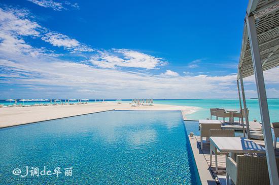 【<a href='http://travel.sina.com.cn/maerdaifu-lvyou/?from=b-keyword' ><em><em>马尔代夫</em></em></a>】四季<a href='http://travel.sina.com.cn/landadao-lvyou/?from=b-keyword' ><em><em>兰达岛</em></em></a>:最浪漫奢华的梦中婚礼胜地