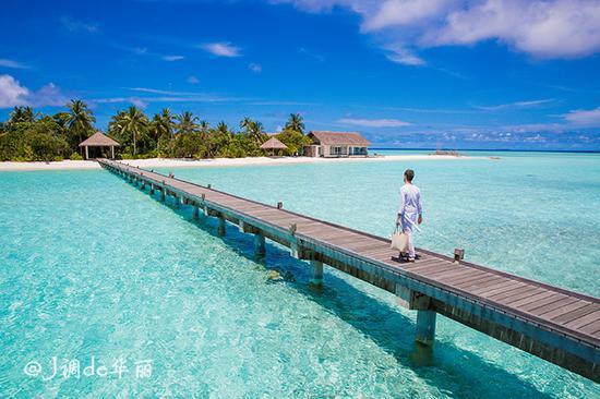 【<a href='http://travel.sina.com.cn/maerdaifu-lvyou/?from=b-keyword' ><em><em>马尔代夫</em></em></a>】四季<a href='http://travel.sina.com.cn/landadao-lvyou/?from=b-keyword' ><em><em>兰达岛</em></em></a>:最浪漫奢华的梦中婚礼胜地