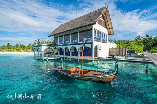 【<a href='http://travel.sina.com.cn/maerdaifu-lvyou/?from=b-keyword' ><em><em>马尔代夫</em></em></a>】四季<a href='http://travel.sina.com.cn/landadao-lvyou/?from=b-keyword' ><em><em>兰达岛</em></em></a>:最浪漫奢华的梦中婚礼胜地