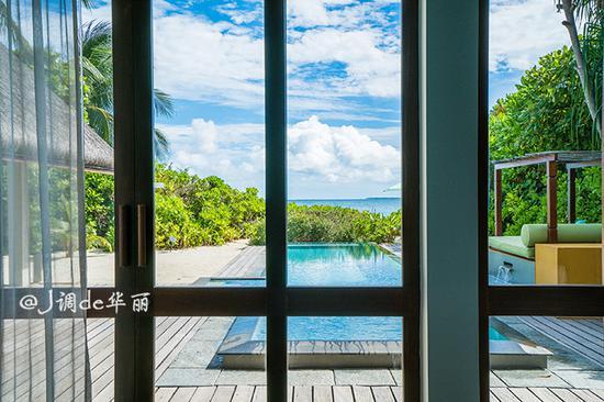 【<a href='http://travel.sina.com.cn/maerdaifu-lvyou/?from=b-keyword' ><em><em>马尔代夫</em></em></a>】四季<a href='http://travel.sina.com.cn/landadao-lvyou/?from=b-keyword' ><em><em>兰达岛</em></em></a>:最浪漫奢华的梦中婚礼胜地