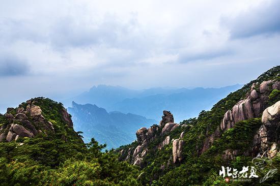 【实拍】江西 <wbr>· <wbr>在三清山云端听杜鹃花开(组图34张)