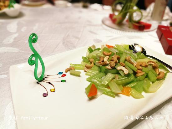 【<a href='http://travel.sina.com.cn/hunan-lvyou/?from=b-keyword' >湖南</a>】解锁“洞庭天下鲜”——寻味<a href='http://travel.sina.com.cn/yueyang-lvyou/?from=b-keyword' >岳阳</a>