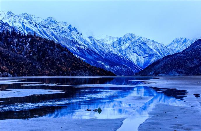 然乌湖来古冰川美景(摄影:许伟华)