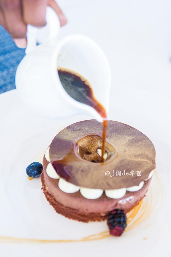 【<a href='http://travel.sina.com.cn/maerdaifu-lvyou/?from=b-keyword' >马尔代夫</a>】四季库达岛:小而美的<a href='http://travel.sina.com.cn/maerdaifu-lvyou/?from=b-keyword' >马尔代夫</a>风情后花园