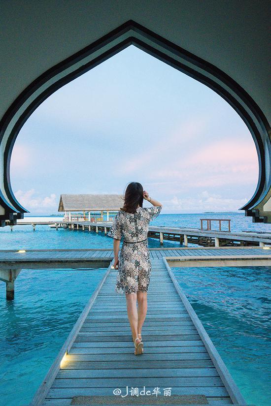 【<a href='http://travel.sina.com.cn/maerdaifu-lvyou/?from=b-keyword' ><em><em>马尔代夫</em></em></a>】四季<a href='http://travel.sina.com.cn/landadao-lvyou/?from=b-keyword' ><em><em>兰达岛</em></em></a>:最浪漫奢华的梦中婚礼胜地