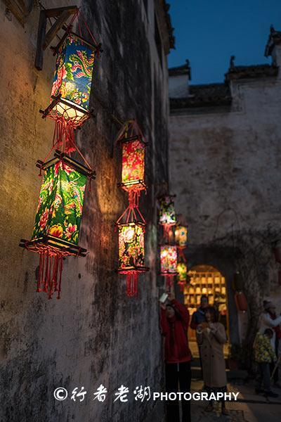 <a href='http://travel.sina.com.cn/huangshan_hongcun_4493-lvyou/?from=b-keyword' >宏村</a>:有一种风景叫古宅小巷,穿梭其中可以品味它的前世与今生