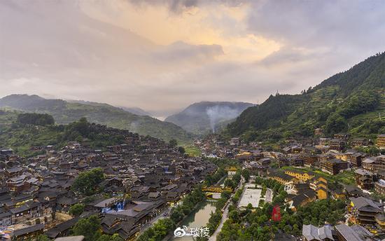 在世界最大的苗族村寨 <wbr>体验高山流水的畅快与激情