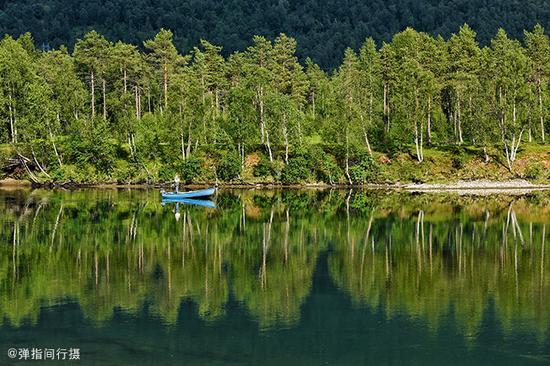 自驾<a href='http://travel.sina.com.cn/nuowei-lvyou/?from=b-keyword' ><em>挪威</em></a><a href='http://travel.sina.com.cn/luofudunqundao-lvyou/?from=b-keyword' ><em>罗弗敦群岛</em></a>,北极圈里的绝美海岛,一生至少要看一次
