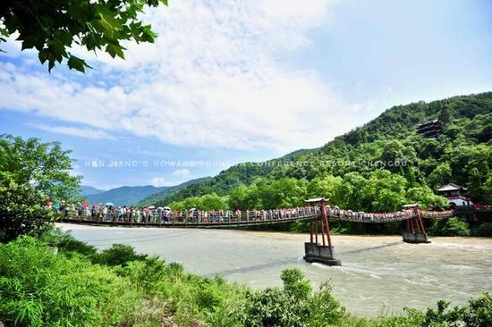 中国那么大 <wbr>阿米尔·汗偏爱这里 <wbr>4800年前就有火锅吃 <wbr>有图有真相