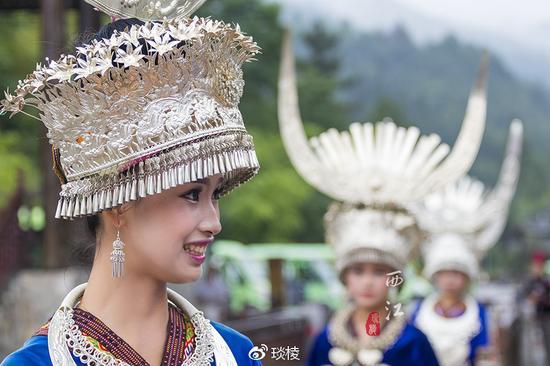 在世界最大的苗族村寨 <wbr>体验高山流水的畅快与激情