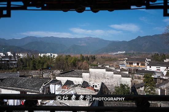 <a href='http://travel.sina.com.cn/huangshan_hongcun_4493-lvyou/?from=b-keyword' >宏村</a>:有一种风景叫古宅小巷,穿梭其中可以品味它的前世与今生