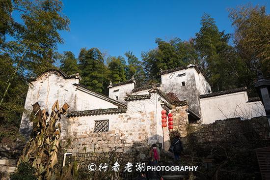 <a href='http://travel.sina.com.cn/huangshan_hongcun_4493-lvyou/?from=b-keyword' >宏村</a>:有一种风景叫古宅小巷,穿梭其中可以品味它的前世与今生