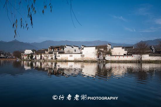 <a href='http://travel.sina.com.cn/huangshan_hongcun_4493-lvyou/?from=b-keyword' >宏村</a>:有一种风景叫古宅小巷,穿梭其中可以品味它的前世与今生