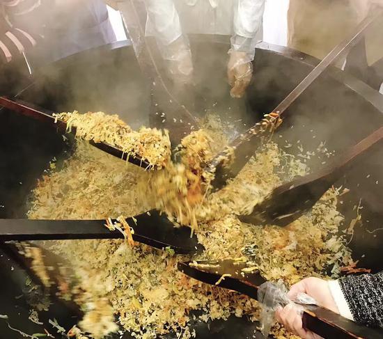 石锅拌饭制作过程