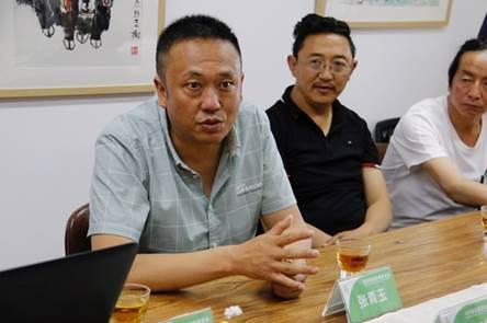 (张青玉副局长介绍玉树美育面临的难题)