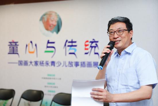 图 清华大学出版社董事长兼书记李勇教授