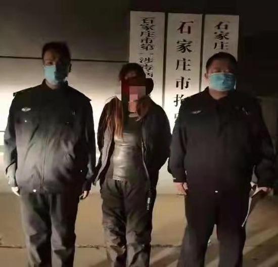 同为博取眼球、吸引流量而直播“跳河自杀”的女主播
