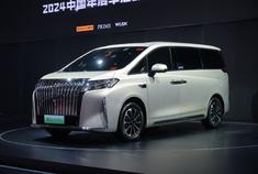 实拍魏牌首款MPV车型——高山DHT-PHEV