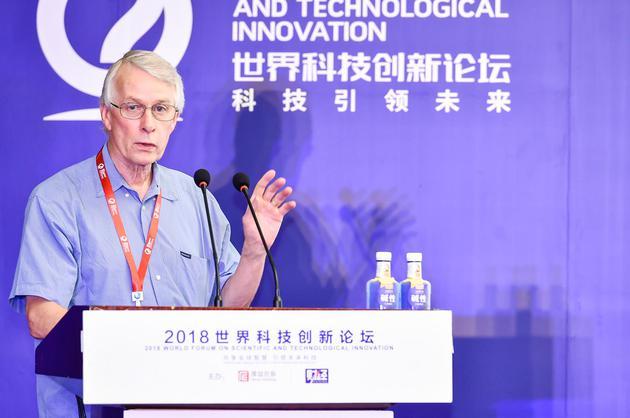 Richard J。 Roberts,1993年诺贝尔生理学或医学奖获得者