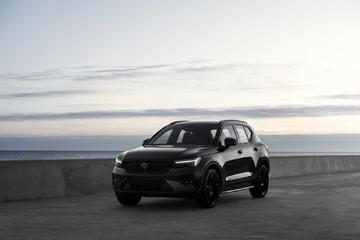  The launch price of Volvo XC40 extreme night black model starts from RMB 320800