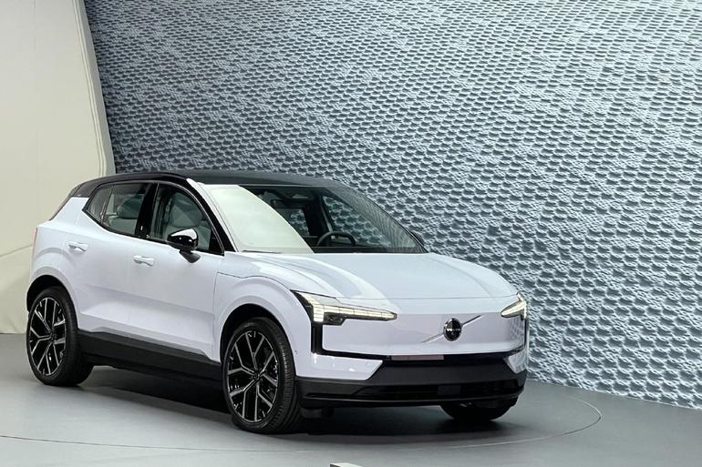沃尔沃EX30全球首发 定位纯电小型SUV