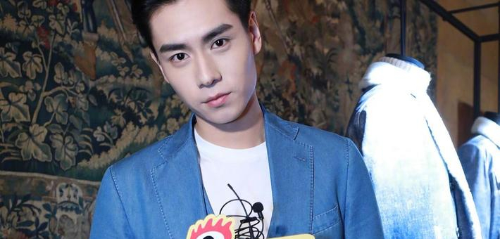 胡一天西装造型助阵TODS预览