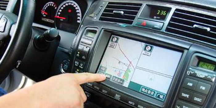 温州1滴滴司机深夜去接客 导航坑人被困坟山