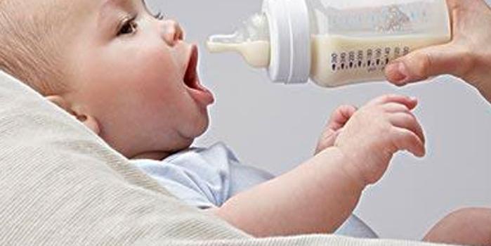 专家问答:儿科医师鲍秀兰答宝宝喝奶的问题