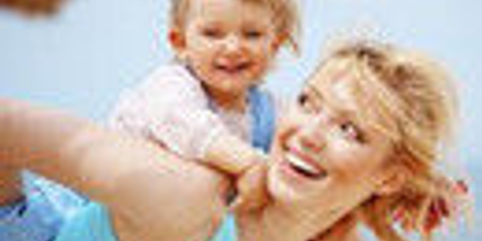 高学历女性做全职妈妈 是不是浪费?