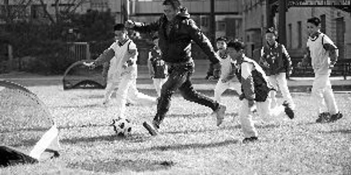 北京多所中小学计划开设专门足球课