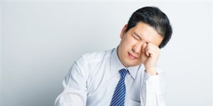 眼睛干涩模糊别忘护理肝和肾