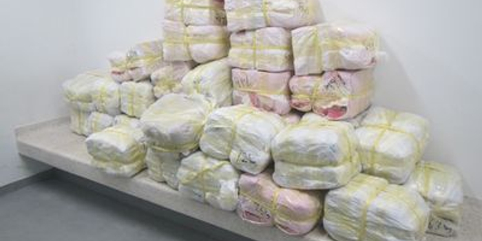 香港水警检获35箱燕窝 疑为走私货品（图）