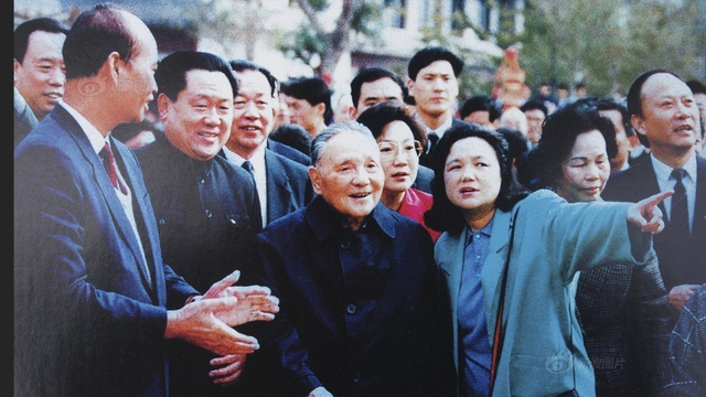 邓小平南巡25周年：车轮上的改革路