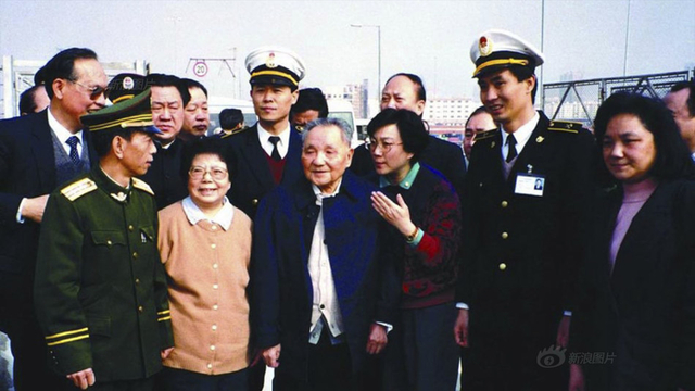 邓小平南巡25周年：车轮上的改革路