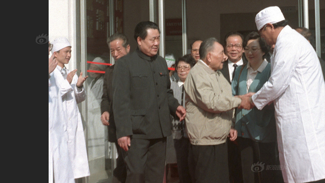 邓小平南巡25周年：车轮上的改革路