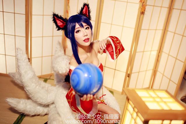 24           狐狸酱长相甜美,身材也是非常傲人呢,而且也热衷cos