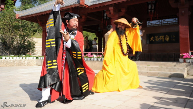 回顾：天山武林大会掌门云集