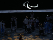 图文-第十五届里约残奥会闭幕式 运动员拍照留念