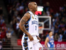 新浪直击CBA北京129-126青岛