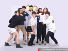 广东女篮拍摄拜年写真贺新春