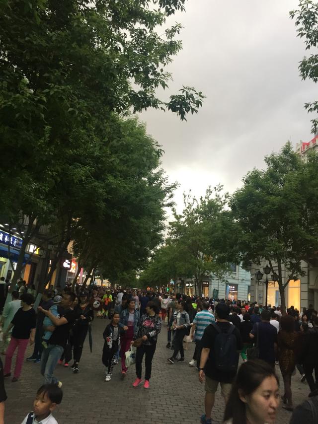 端午节中央大街人山人海