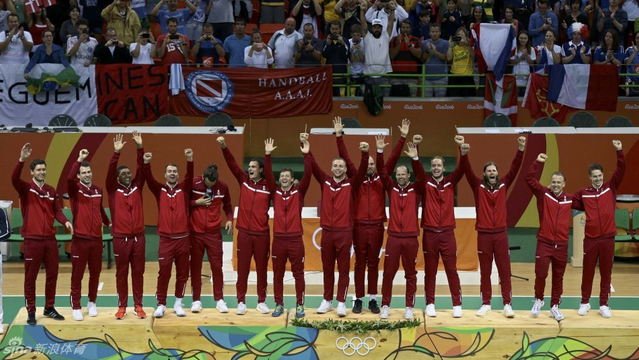 男子手球决赛丹麦夺金