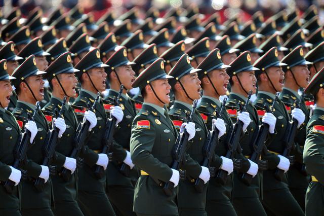 日本网友称中国阅兵很震憾 日本自卫队不能比