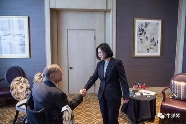 蔡英文出访账单上写中国台湾省!在美国被送钟